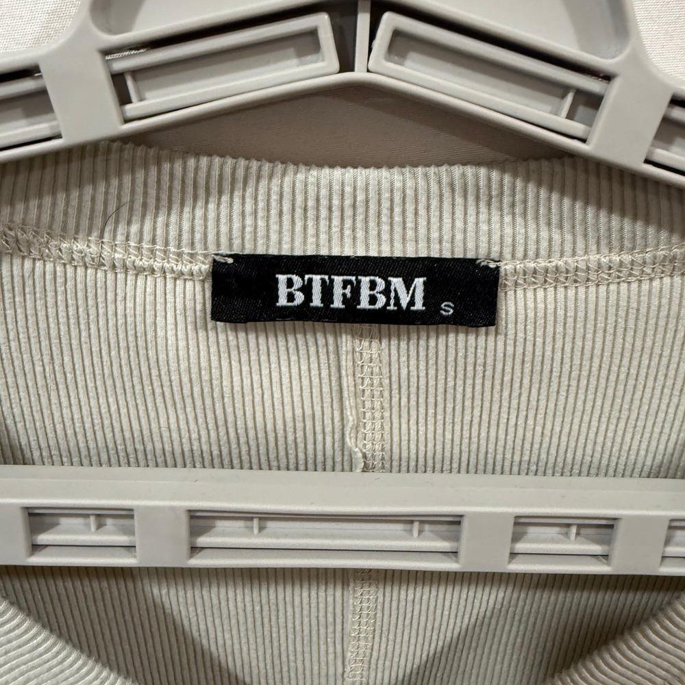 BTFBM‎ Womens Cream Ribbed V-Neck Balloon Sleeve Pocket Top Small 7091 - Picture 4 of 8